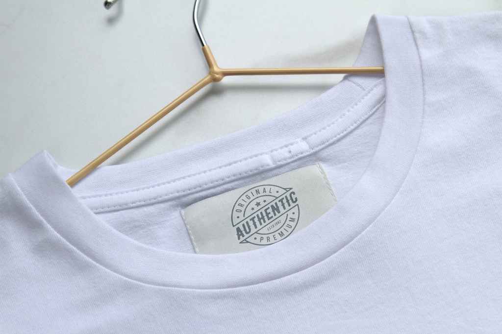 31+ Download T-Shirt Neck Label Mockup&nbsp;PSD