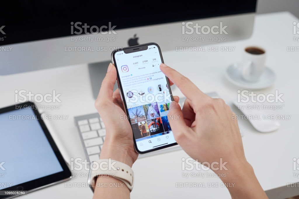 17+ Download Iphone X Instagram Mockup&nbsp;PSD